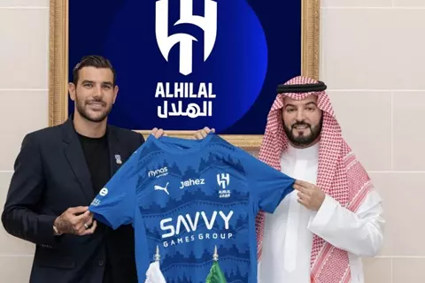  صراع يتحول إلى تحالف.. ثيو وإنزاجي يجتمعان بعد سنوات من "الغضب" في إيطاليا